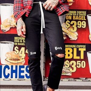 PRICE FIRM 🛑 New York Distressed Skinny Jeans